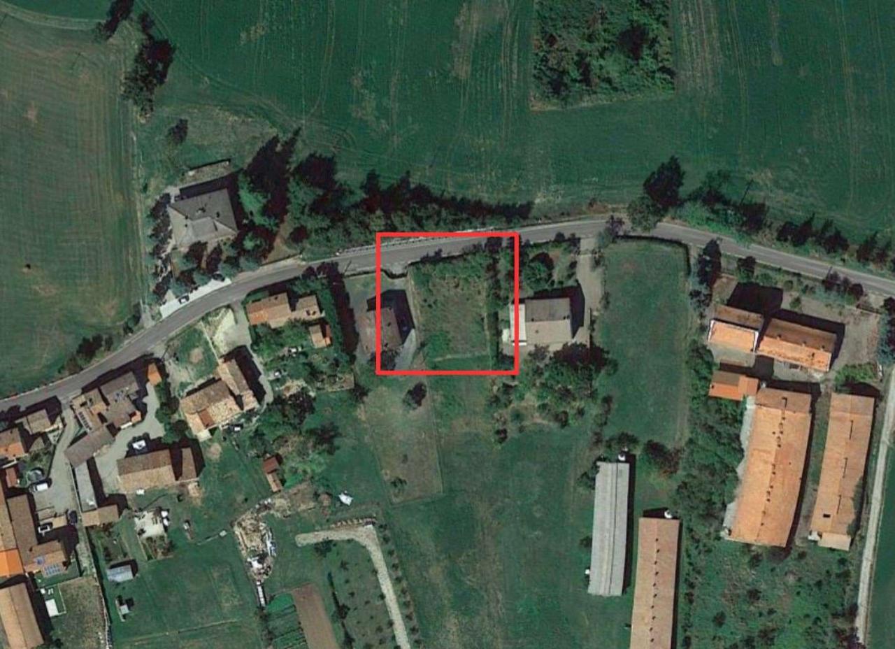 1 room Land in Lesignano de' Bagni, Italy No. 69693