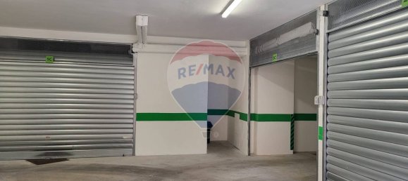 14m² Garage in Rome, Italy No. 176717 3