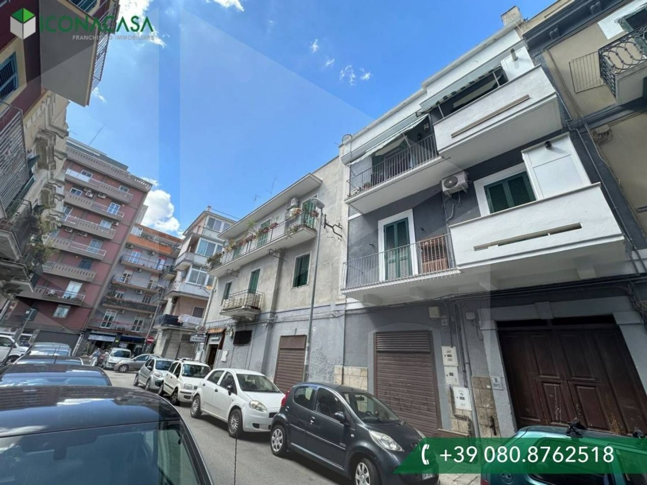 Квартира с 2 комнатами в Бари, Италия № 29848