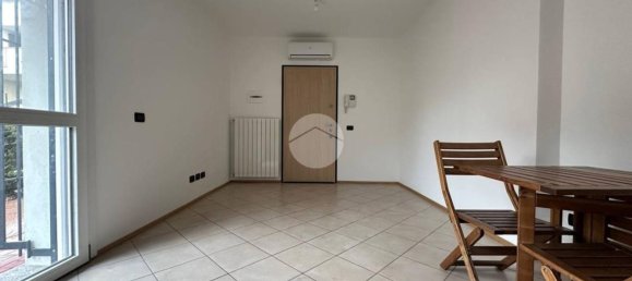 2 rooms Apartment in Pessano con Bornago, Italy No. 60072 5