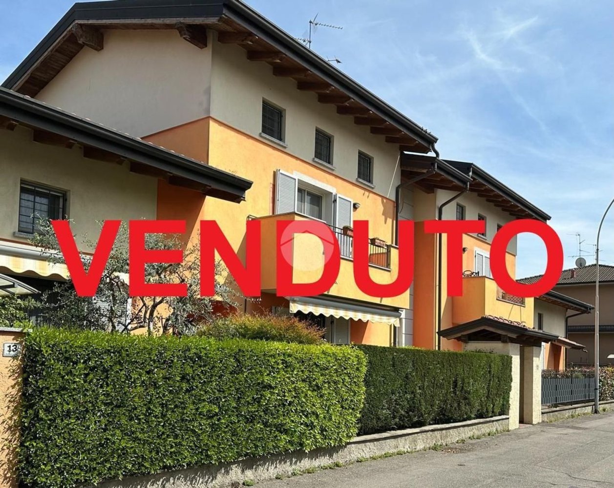 2 rooms Apartment in Pessano con Bornago, Italy No. 60072