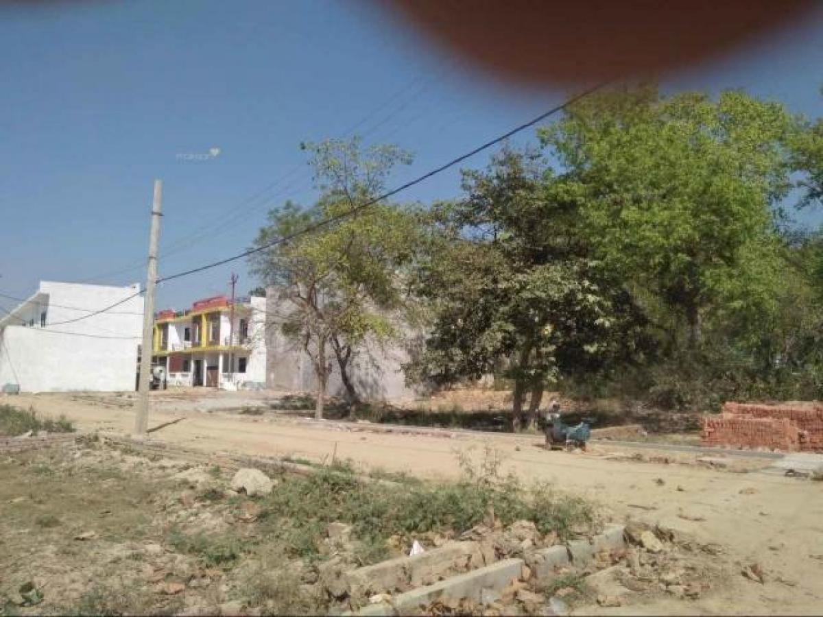  Land in Lucknow, India No. 29948