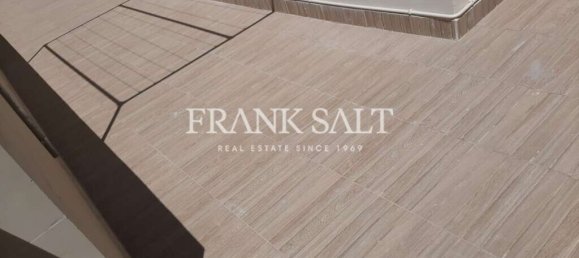 1 bedroom Penthouse in Marsalforn, Malta No. 5838 8