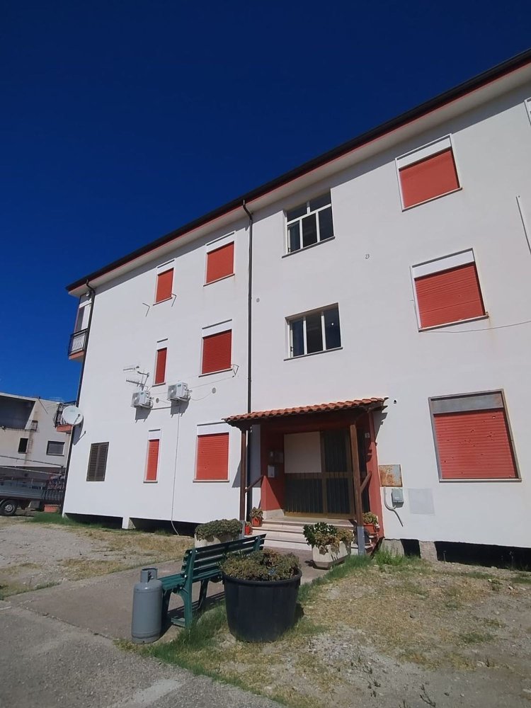4 bedrooms Apartment in Santa Caterina dello Ionio, Italy No. 394921