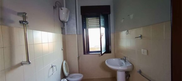 3 rooms Apartment in Benevento, Italy No. 228801 66