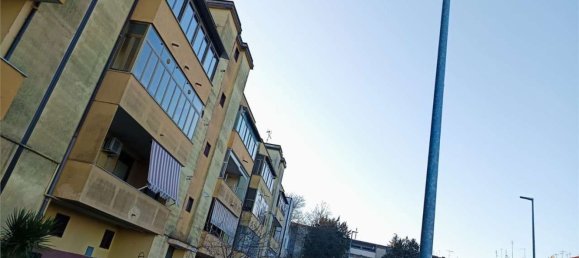 3 rooms Apartment in Benevento, Italy No. 228801 4