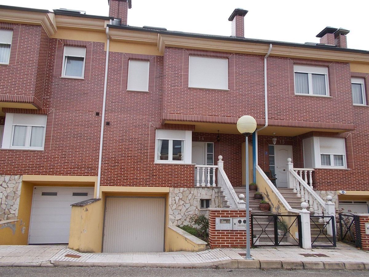 4 Schlafzimmer Haus in Sariegos, Spain, Nr. 77201