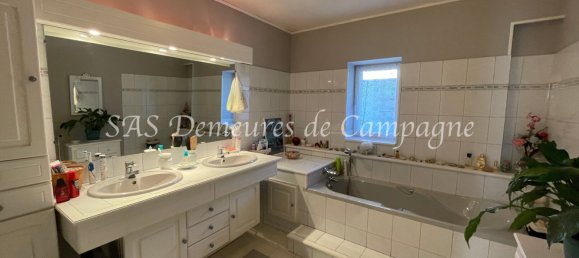 Casa T4 em Sury-pres-Lere, France N.º 98072 28