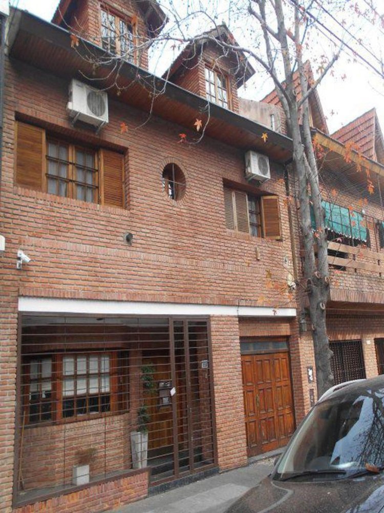 6 bedrooms House in Buenos Aires, Argentina No. 93018