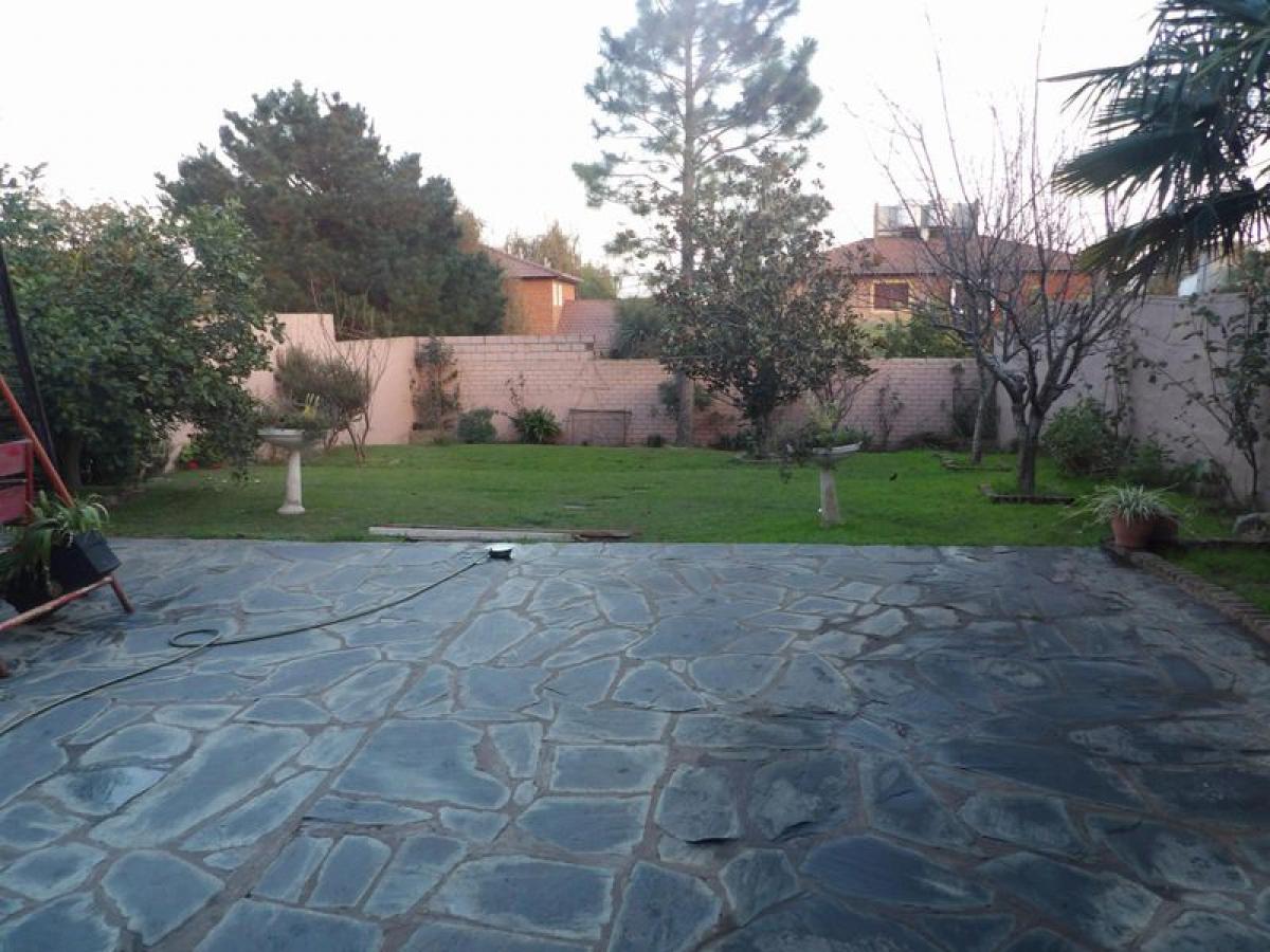 4 bedrooms House in Buenos Aires, Argentina No. 83167