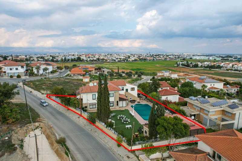 4 غرف نوم منزل في Strovolos, Cyprus رقم 6960