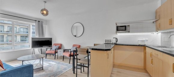 2 bedrooms Apartment in London, United Kingdom No. 7867 2