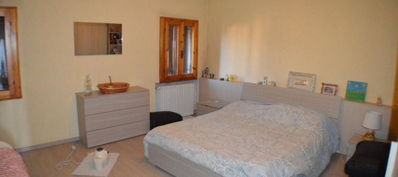 Дом с 14 комнатами в Роверкьяра, Италия № 35344 18