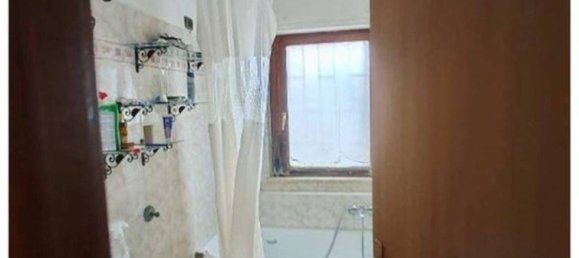 Apartamento de 2 dormitorios en Pomezia, Italy No. 16329 18