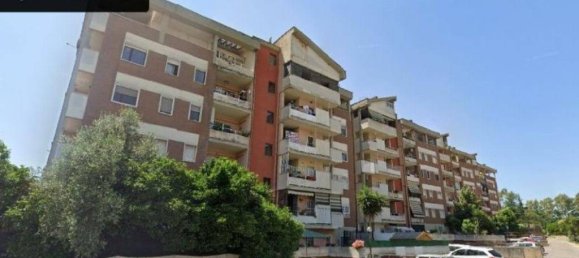 Apartamento de 2 dormitorios en Pomezia, Italy No. 16329 3