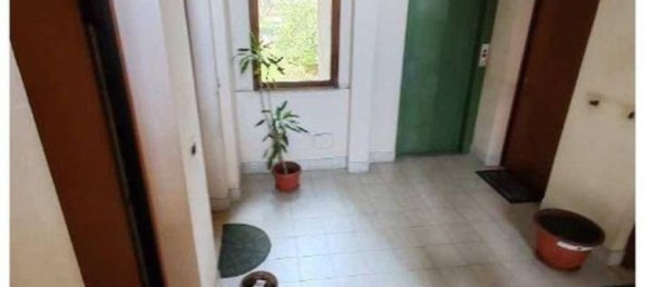 Apartamento de 2 dormitorios en Pomezia, Italy No. 16329 14