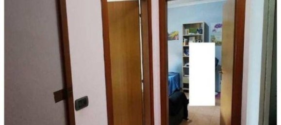 Apartamento de 2 dormitorios en Pomezia, Italy No. 16329 15