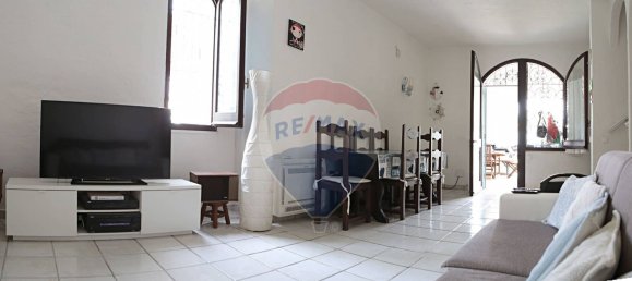 5 bedrooms Villa in Sarroch, Italy No. 316760 4