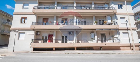 3 bedrooms Apartment in Pozzallo, Italy No. 77141 2