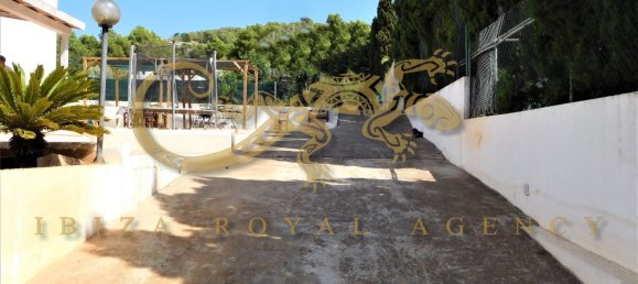 3 bedrooms Villa in Jesus, Spain No. 850 4