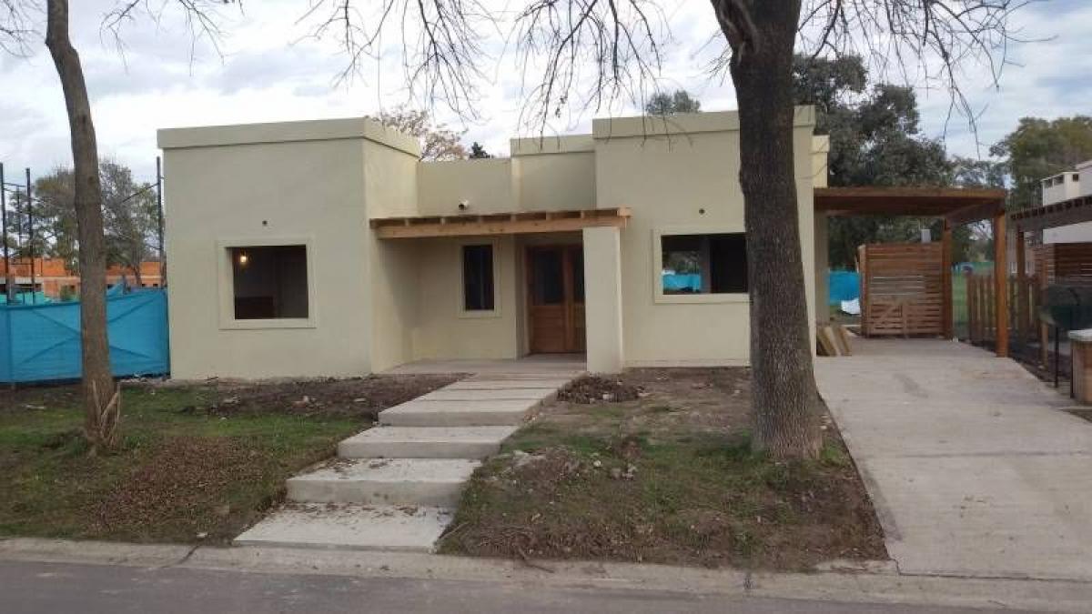 Дом с 3 спальнями в Пилар, Аргентина № 19439