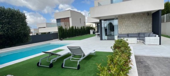 4 غرف نوم فيلا في Benidorm, Spain رقم 4233 10