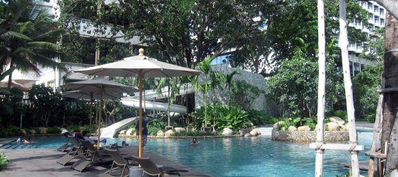 2 bedrooms Condo in Pattaya, Thailand No. 1378 3