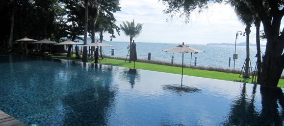2 bedrooms Condo in Pattaya, Thailand No. 1378 2