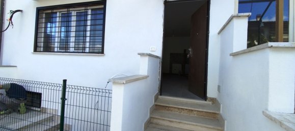 Apartamento de 4 habitaciónes en Ardea, Italy No. 228159 6