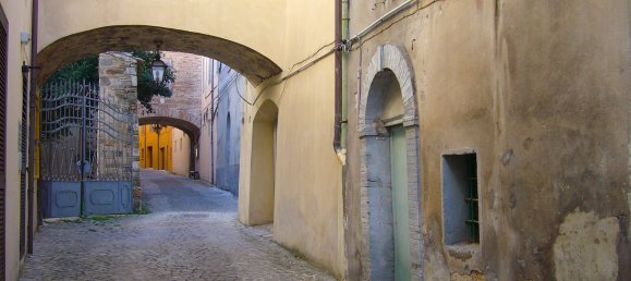 8 rooms Duplex in Cingoli, Italy No. 65484 10