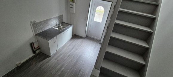 Dúplex de 2 dormitorios en Hirson, France No. 62096 2