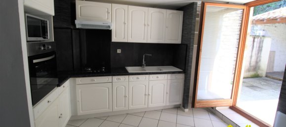 2 bedrooms Apartment in Preny, France No. 257991 2