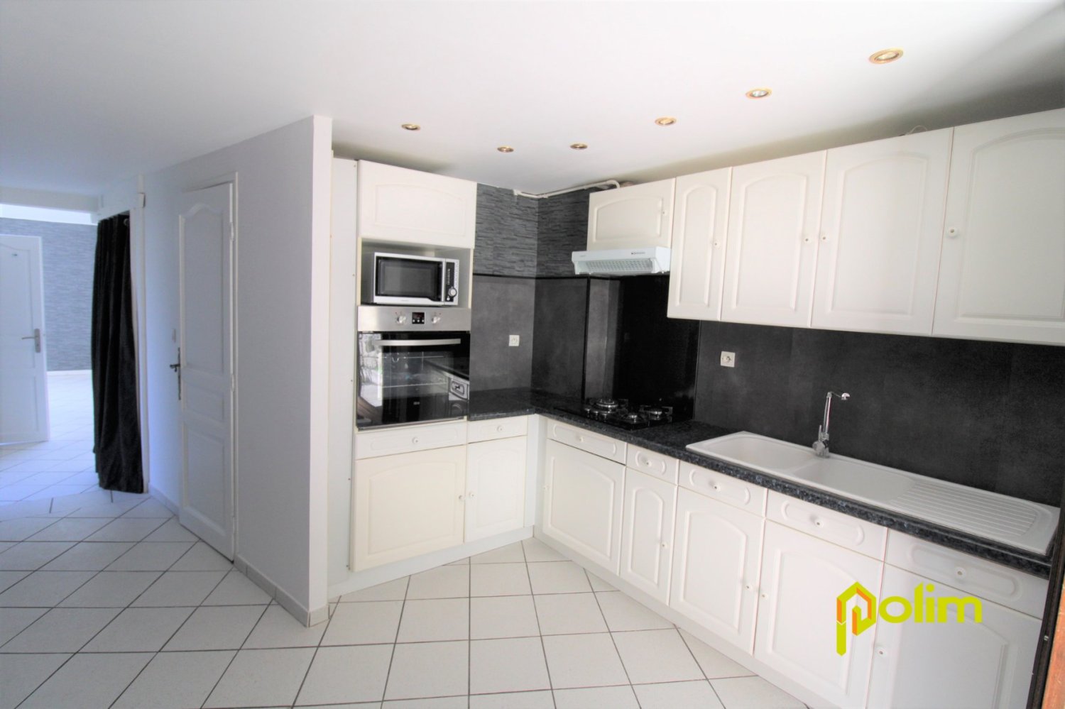 2 bedrooms Apartment in Preny, France No. 257991