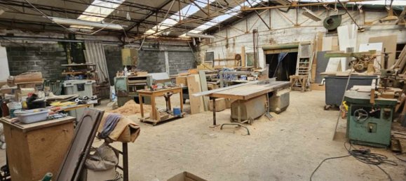 591m² Building in Merville, France No. 152906 5