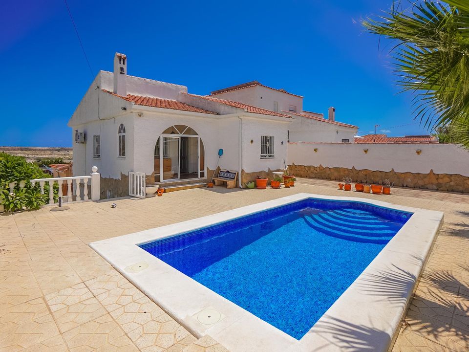 Villa de 4 dormitorios en La Marina, Spain No. 177080