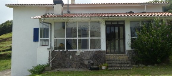 Дом с 4 спальнями в Вила ду Порту, Португалия № 45697 3