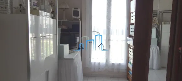 Studio in Paris, France No. 345626 2