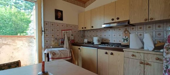 2-Zimmer Wohnung in Carpineti, Italy, Nr. 158126 9