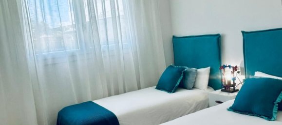 2 bedrooms Apartment in Estepona, Spain No. 133591 2