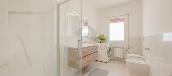 6 rooms Apartment in Venice, Italy No. 54805 8