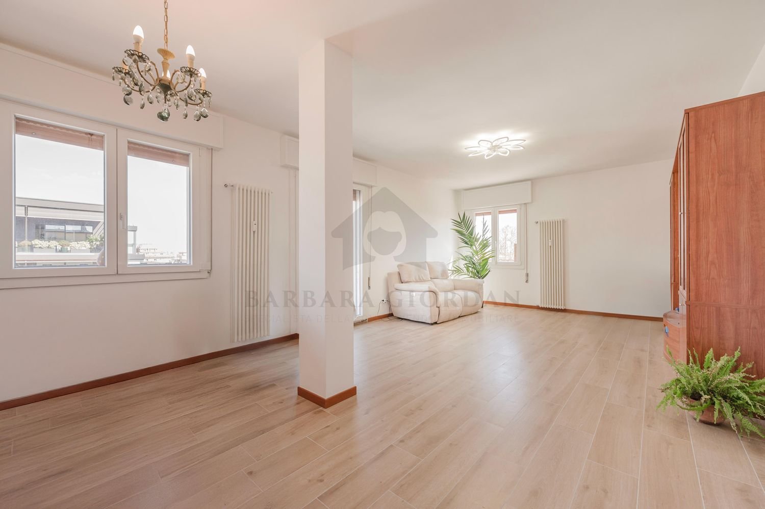 6 rooms Apartment in Venice, Italy No. 54805