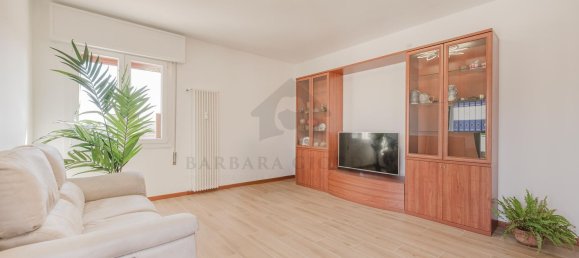 6 rooms Apartment in Venice, Italy No. 54805 4