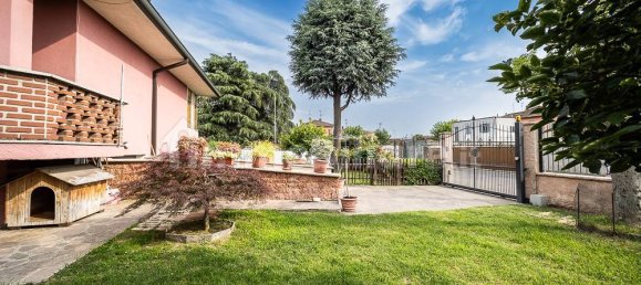 Villa de 2 dormitorios en Orio Litta, Italy No. 136784 8