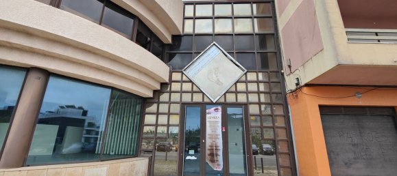 800m² Building in Lisbon, Portugal No. 11567 3