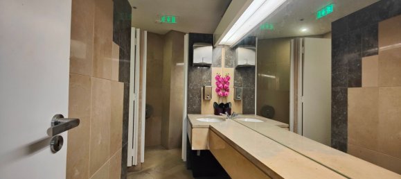 800m² Building in Lisbon, Portugal No. 11567 18