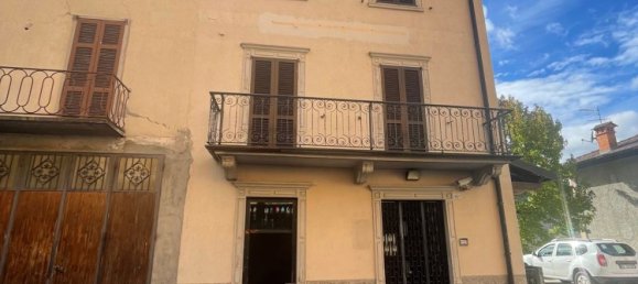 Propriété commerciale à Val Brembilla, Italy 179m² No. 66325 9