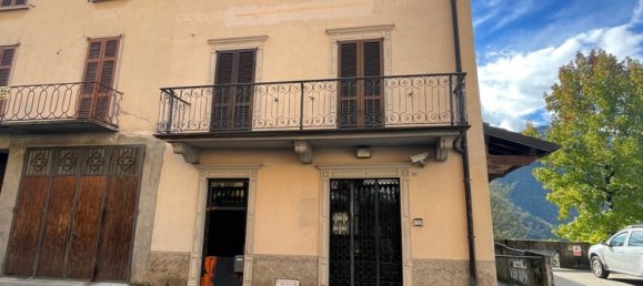 Propriété commerciale à Val Brembilla, Italy 179m² No. 66325 3