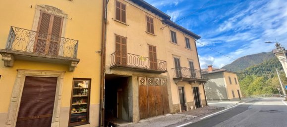 Propriété commerciale à Val Brembilla, Italy 179m² No. 66325 12