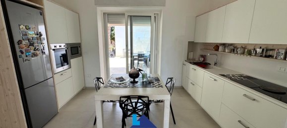 Вилла с 3 комнатами в Racale, Италия № 298721 6