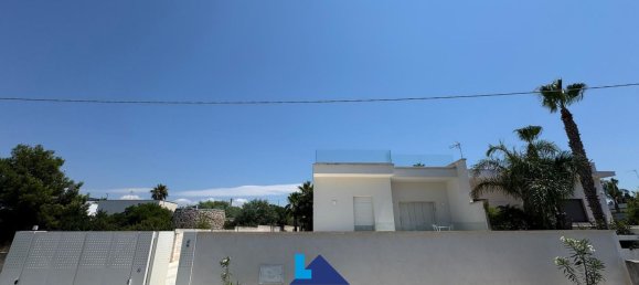 Вилла с 3 комнатами в Racale, Италия № 298721 19